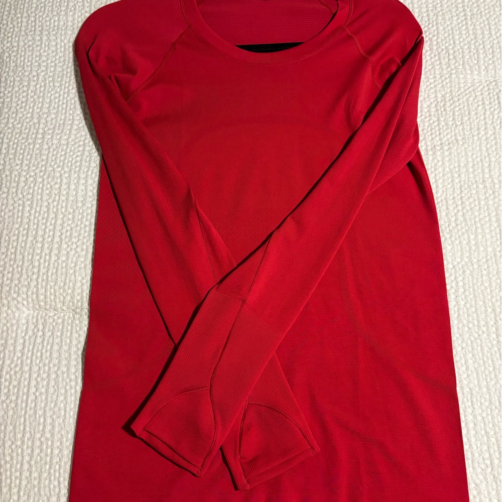 Lulu Lemon Swiftly Tech 2.0 long sleeve